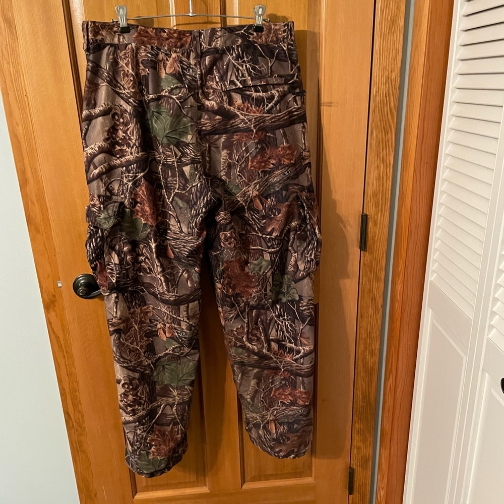 Cabelas Camouflage 5 Pocket Hunting Pants - Picture 3 of 5